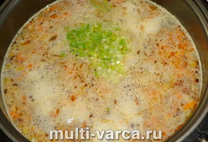 Гречаний суп із куркою в мультиварці