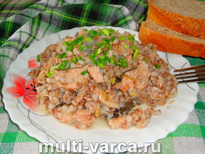 Гречка з рибою в мультиварці