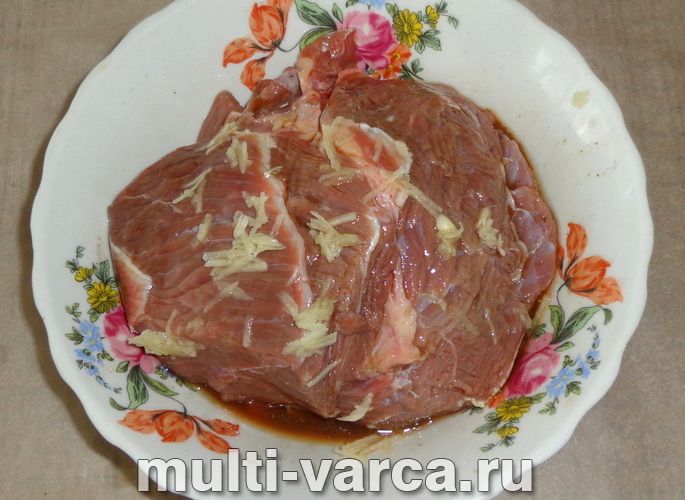Яловича вирізка в мультиварці