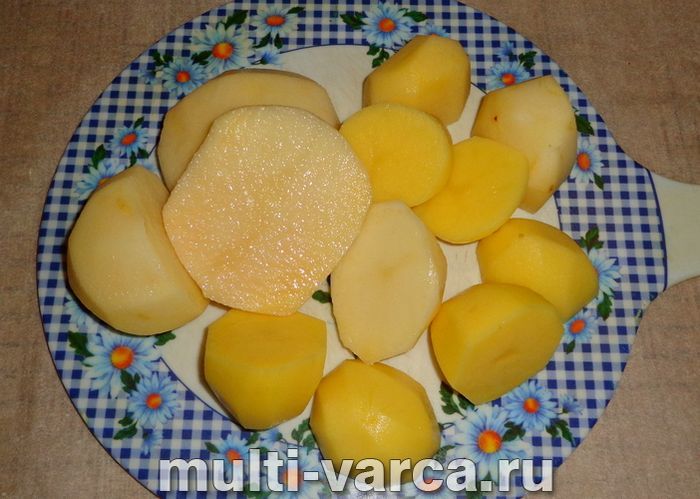 Картопля з сиром і майонезом у мультиварці