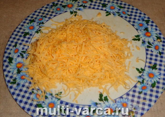 Картопля з сиром і майонезом у мультиварці