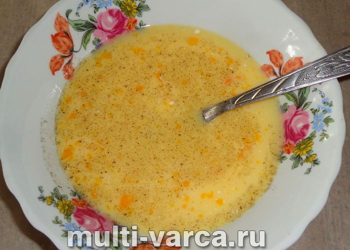 Картопляна запіканка з цибулею та морквою