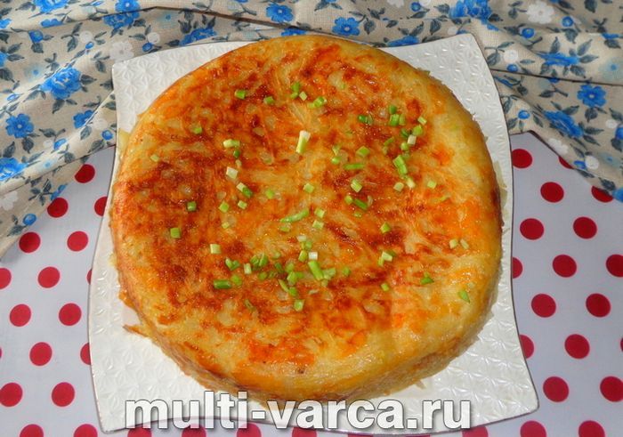 Картопляна запіканка з м'ясом у мультиварці