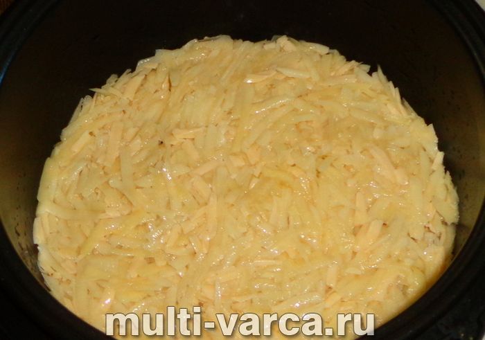 Картопляна запіканка з м'ясом у мультиварці