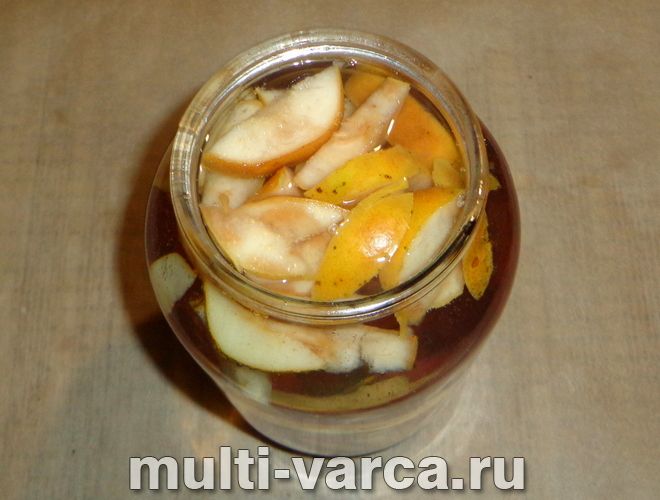 Компот із груш і аґрусу на зиму