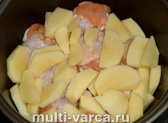 Крильця з картоплею в мультиварці