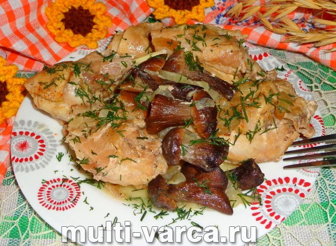 Кролик із грибами в мультиварці