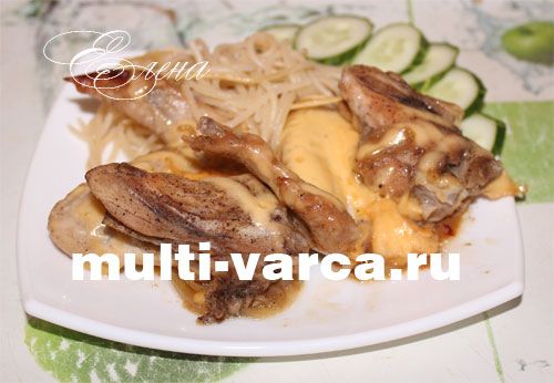 Курячі крильця під сиром у мультиварці