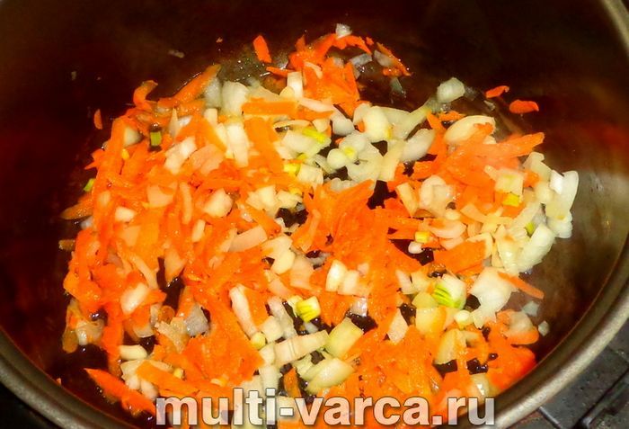 Квашена капуста зі свининою в мультиварці