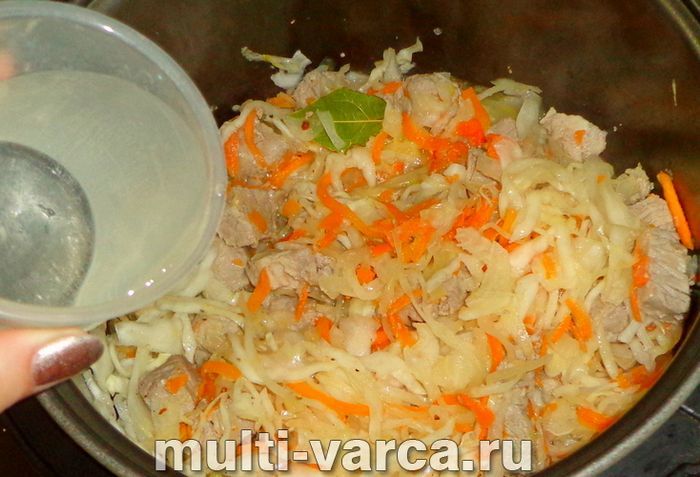 Квашена капуста зі свининою в мультиварці