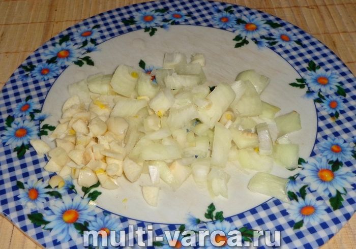 Лагман із куркою в мультиварці