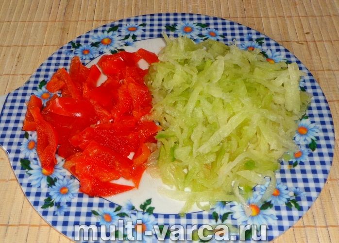 Лагман із куркою в мультиварці