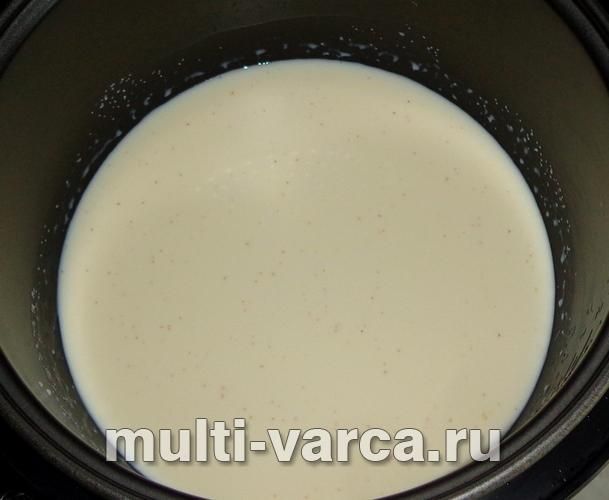 Манна каша в мультиварці на молоці