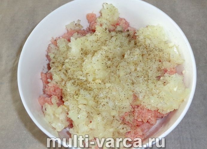 Манти з куркою в мультиварці