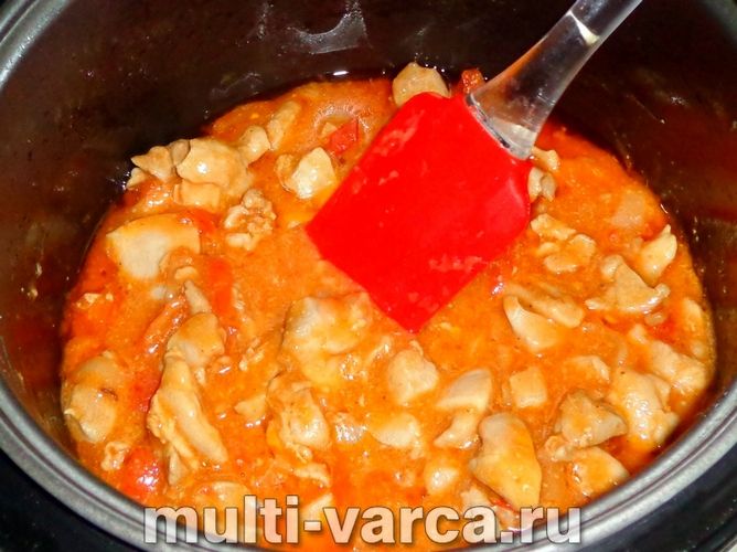 Паприкаш із курки в мультиварці