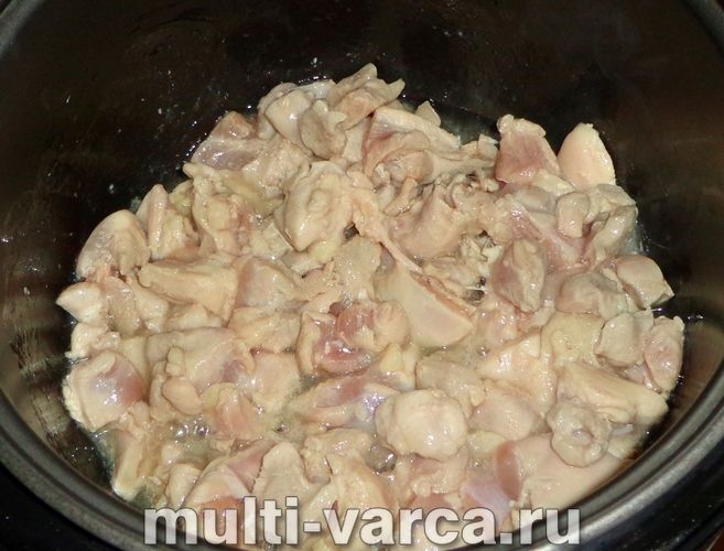 Паприкаш із курки в мультиварці