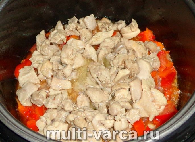 Паприкаш із курки в мультиварці
