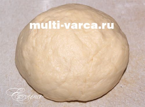 Солодкі булочки з халвою в мультиварці