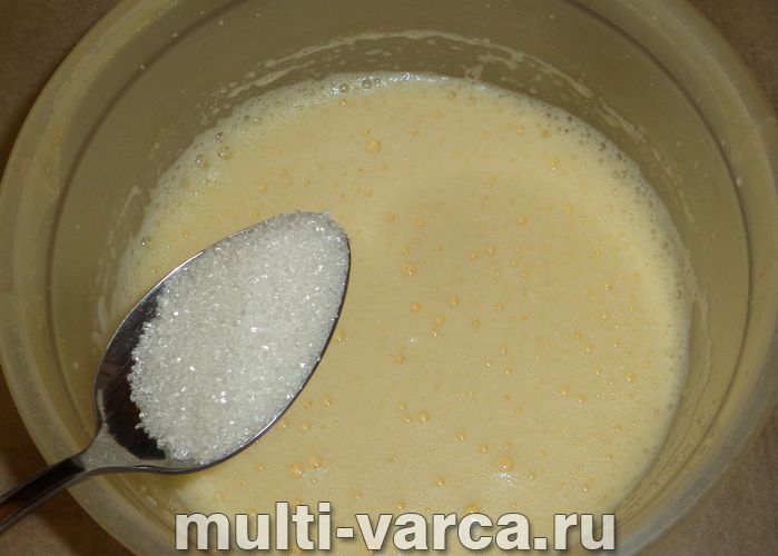 Пиріг &laquo;12 ложок&raquo; у мультиварці