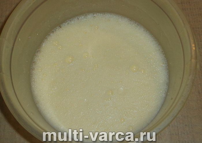 Пиріг із ковбасою в мультиварці
