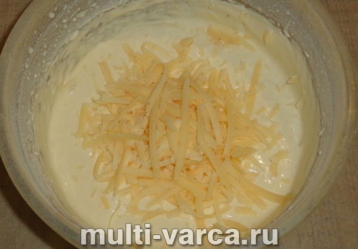 Пиріг із ковбасою в мультиварці