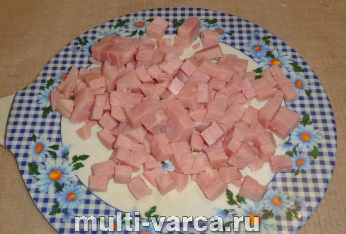 Пиріг із ковбасою в мультиварці