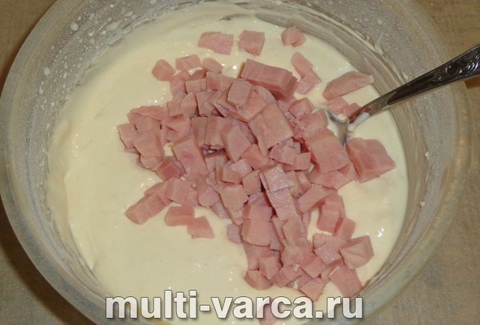 Пиріг із ковбасою в мультиварці
