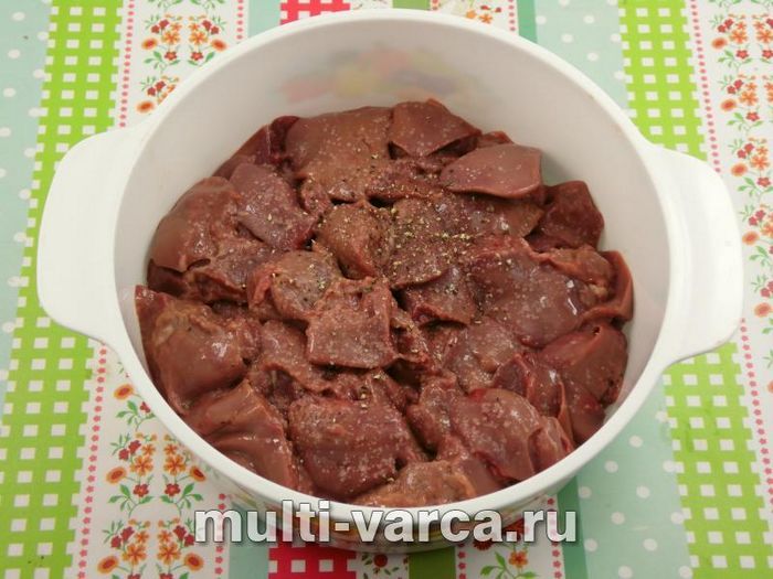 Пиріг із рисом і курячою печінкою в мультиварці