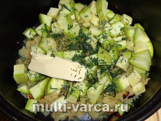 Рис із кабачками в мультиварці