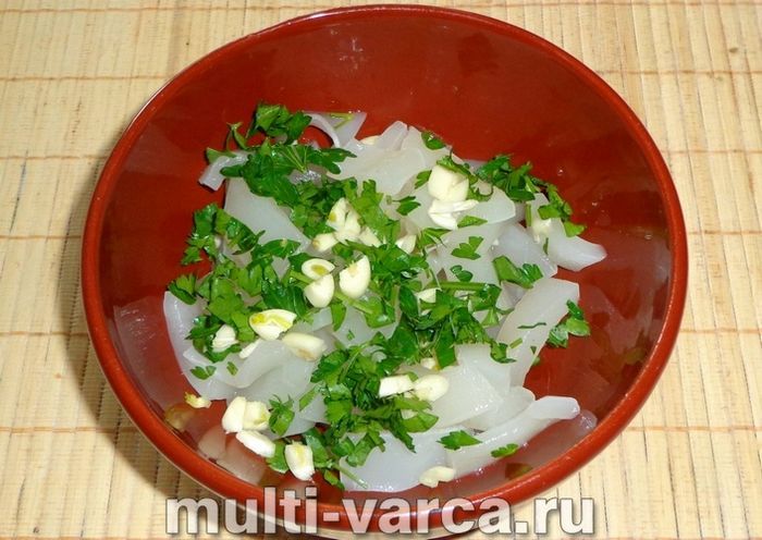 Рис із кальмарами в мультиварці