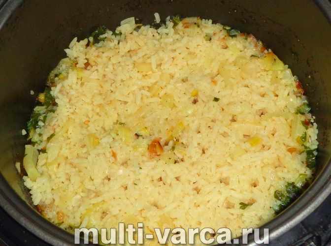 Рис із кальмарами в мультиварці