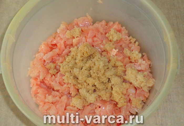 Рубані котлети з індички на пару в мультиварці