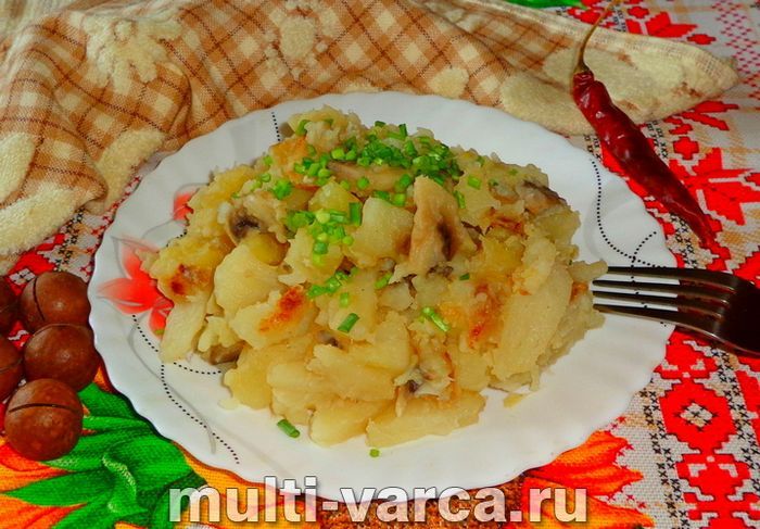 Смажена картопля з печерицями в мультиварці