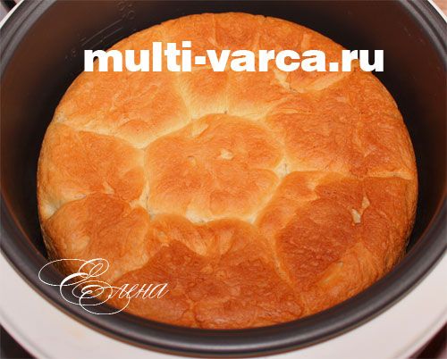 Солодкі булочки з халвою в мультиварці