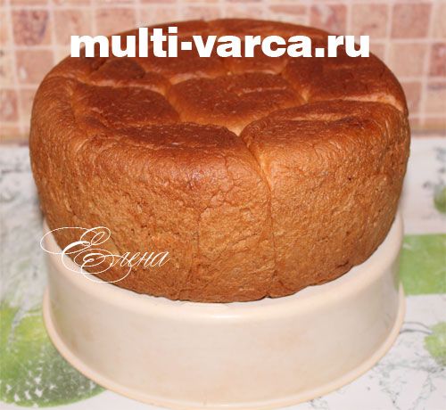 Солодкі булочки з халвою в мультиварці