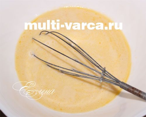 Солодкі булочки з халвою в мультиварці