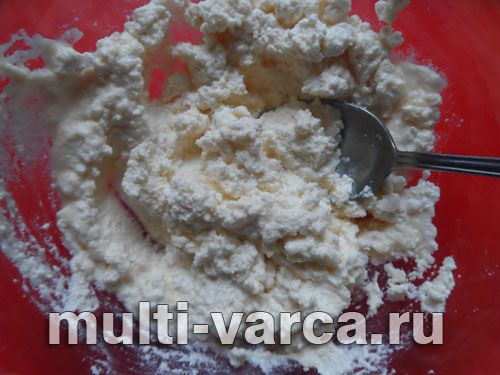 Ванільні сирники з яблуками та вівсяною крупою