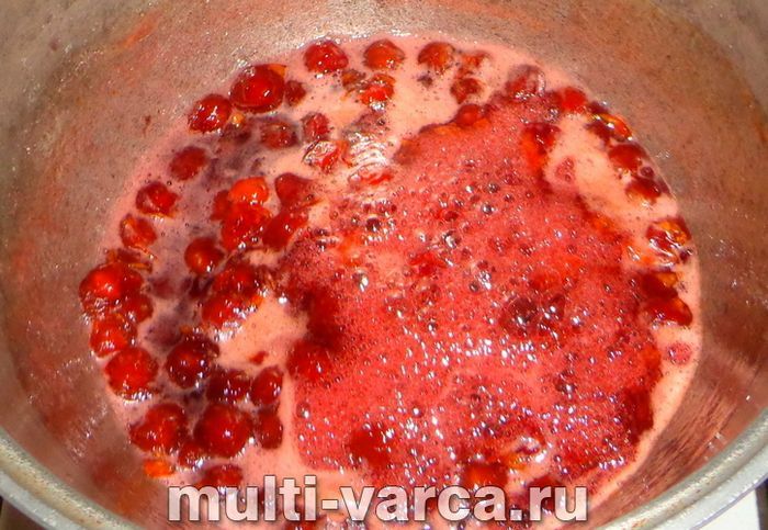 Варення зі шпанки з кісточками