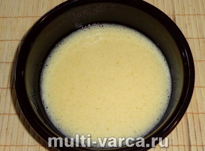 Заливний пиріг у мультиварці