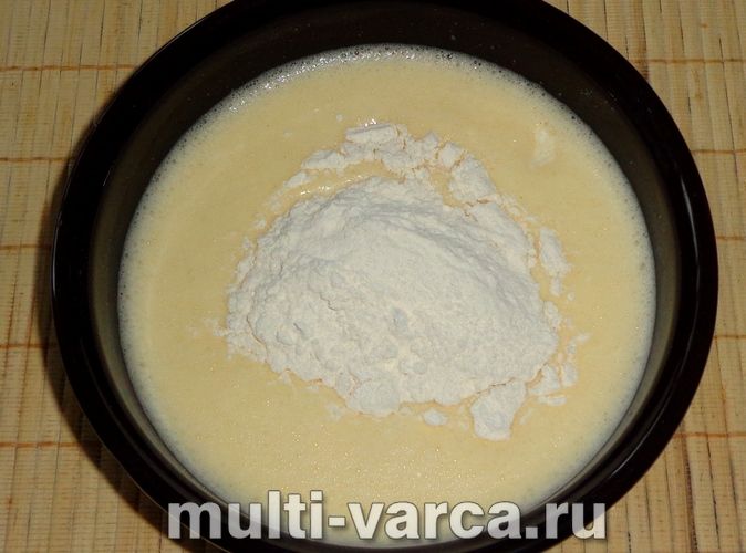 Заливний пиріг у мультиварці