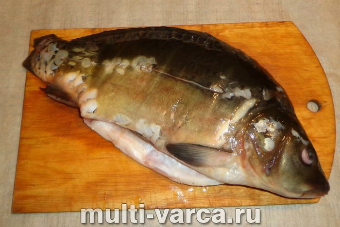 Запечений короп із капустою в духовці