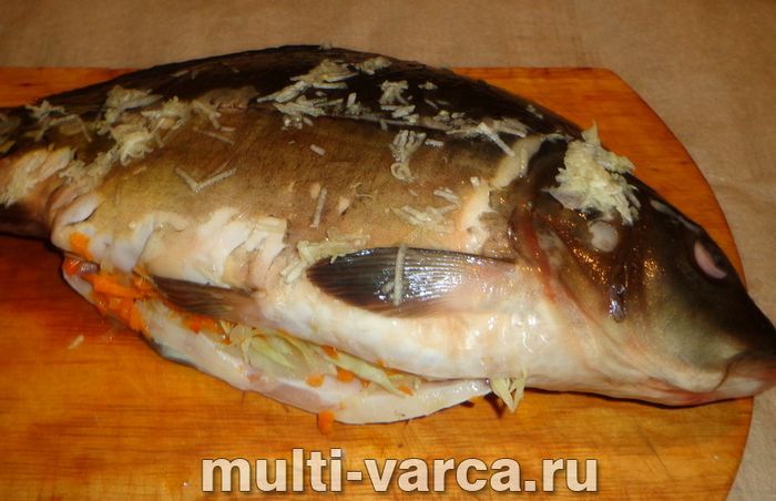 Запечений короп із капустою в духовці