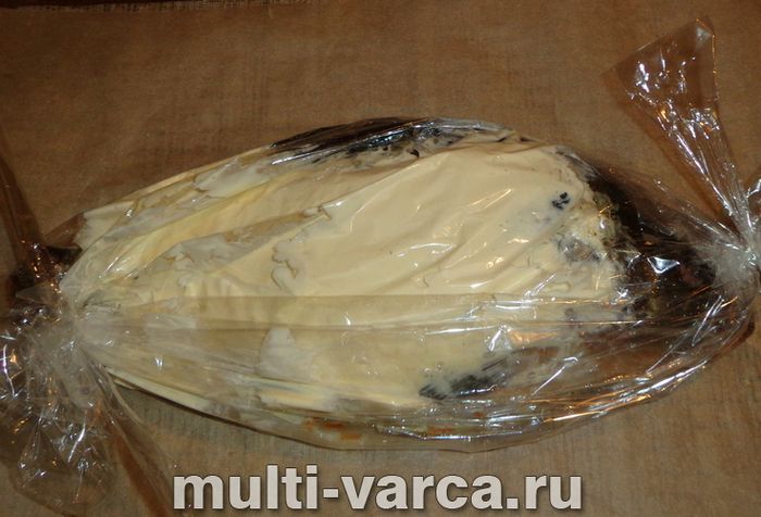 Запечений короп із капустою в духовці