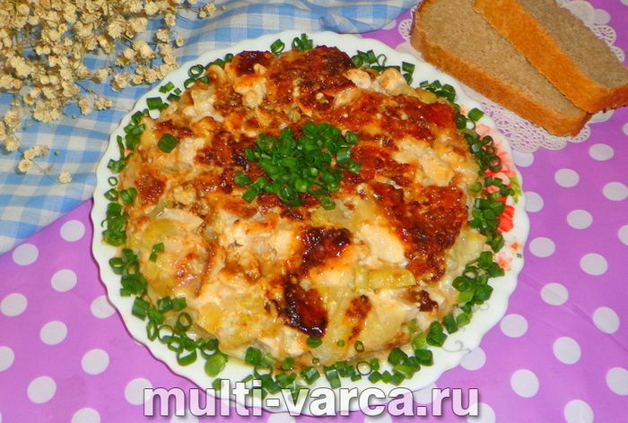 Запіканка з кабачків із куркою в мультиварці