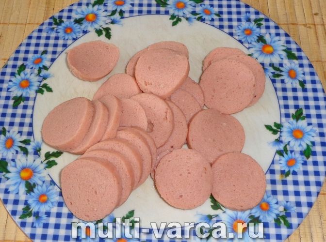 Запіканка з макаронів і сосисок у мультиварці