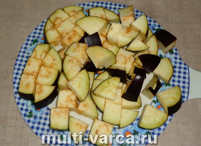 Баклажани в томатному соусі на зиму