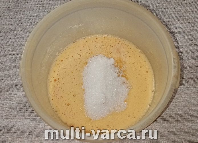 Бісквітне печиво в духовці з мандаринами та курагою
