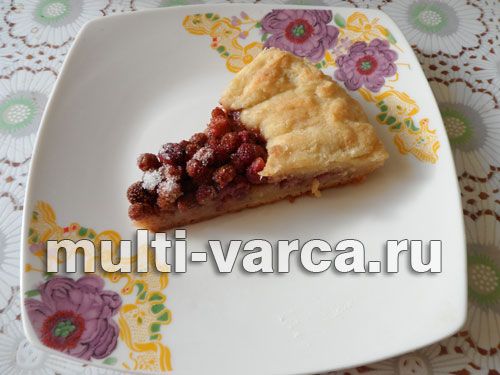 Галета із сирного тіста з ягодами