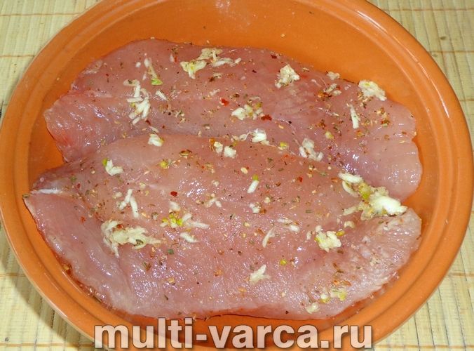 Індичка на пару в мультиварці