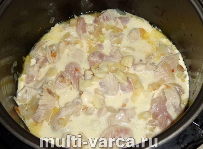 Індичка у вершковому соусі в мультиварці